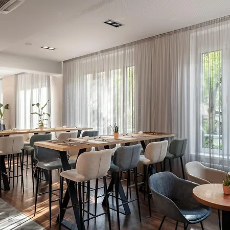 Otel Nh Kurfuerstendamm 4*