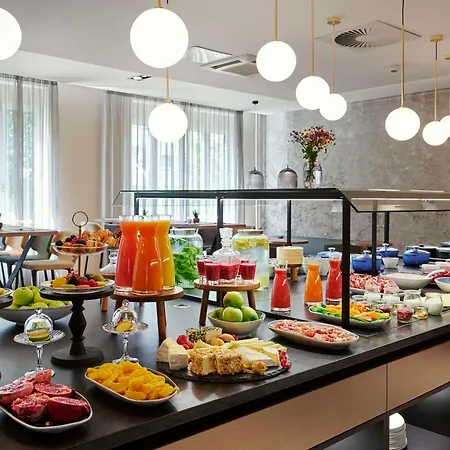 Nh Kurfuerstendamm Hotell 4*