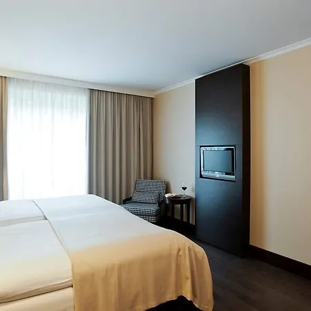 Hotel Nh Kurfuerstendamm 4*