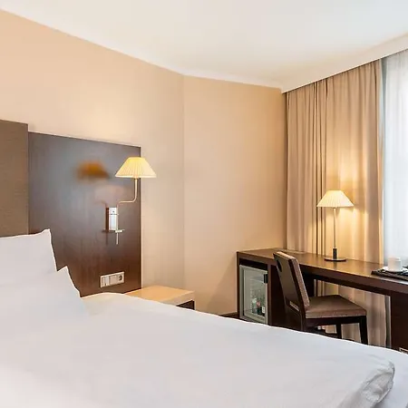 Nh Kurfuerstendamm Hotel 4*